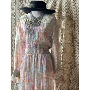 1970s Handmade Lavender Tiered Dress (Medium)